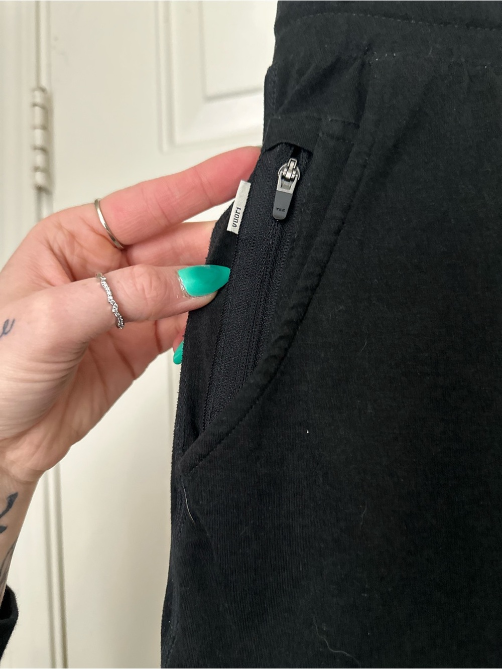 Vuori Ponto Shorts - Picture 4 of 4